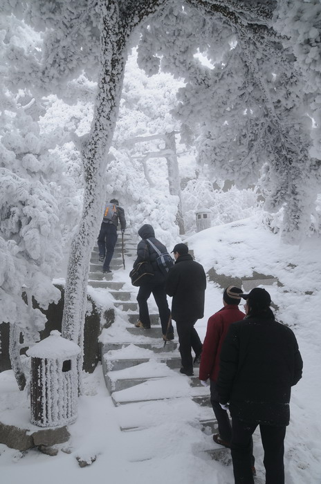 天柱山踏雪