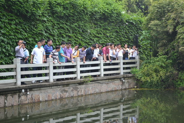 参观大水池